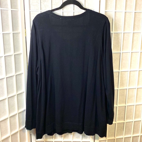 Woman’s cardigan button sweater black with black stone embellishments 2X - Picture 2 of 5